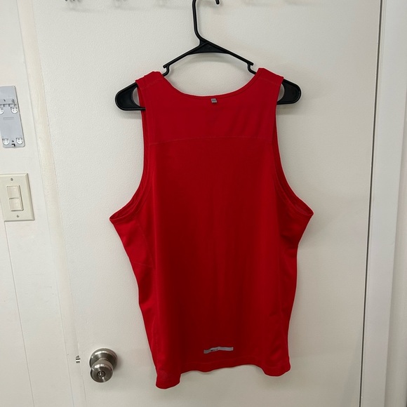Nike Relaxed Red Sleeveless Tank Top - Picture 2 of 4